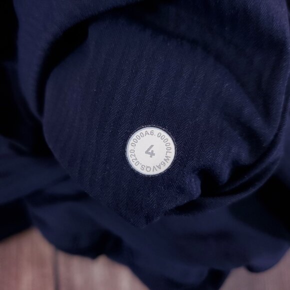 Lululemon Dance Studio Crop 25" Womens Size 4 Navy Blue Athleisure Pants W6AVQS - Picture 11 of 12